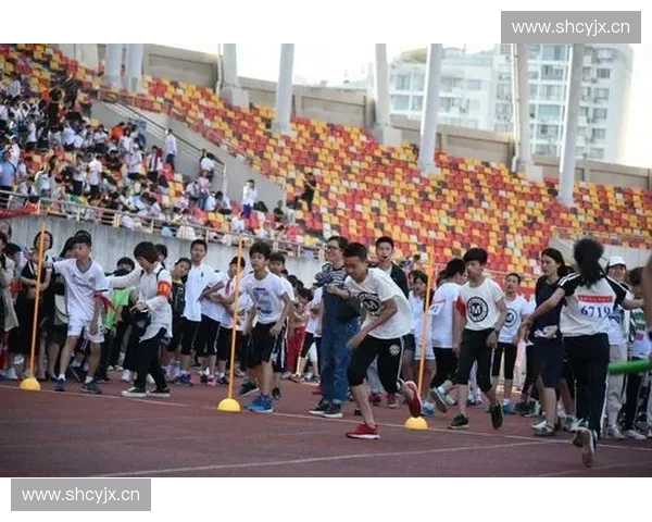 运动饮料补给与运动表现的关系探析及其在不同运动项目中的应用